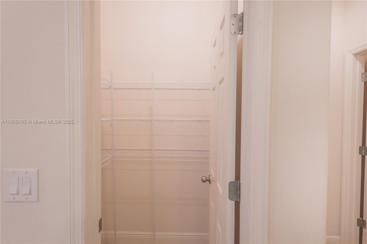 2547 Saint Lucia Cir, Vero Beach, FL 32967 Photo