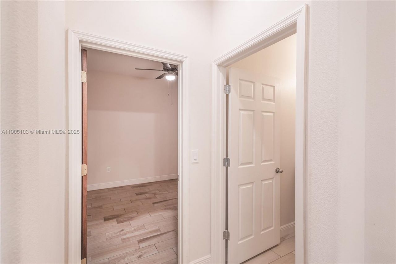 2547 Saint Lucia Cir, Vero Beach, FL 32967 Photo