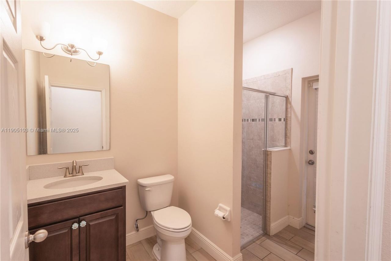 2547 Saint Lucia Cir, Vero Beach, FL 32967 Photo