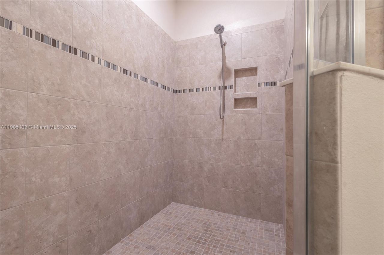 2547 Saint Lucia Cir, Vero Beach, FL 32967 Photo
