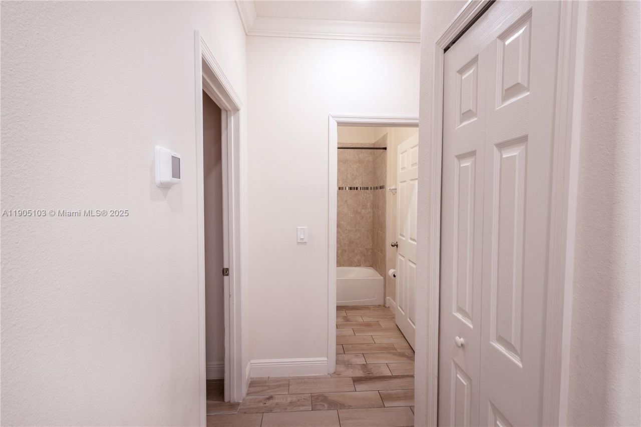 2547 Saint Lucia Cir, Vero Beach, FL 32967 Photo