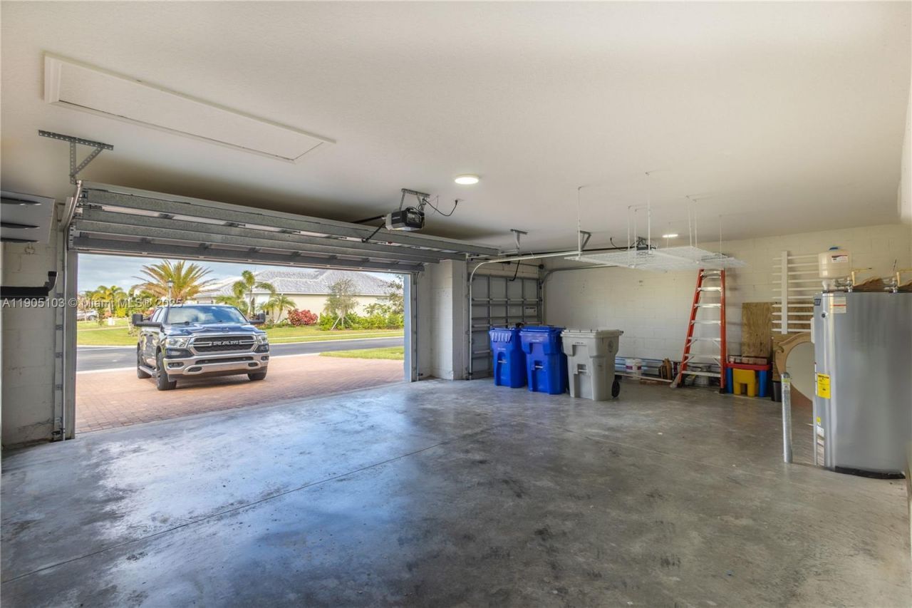 2547 Saint Lucia Cir, Vero Beach, FL 32967 Photo