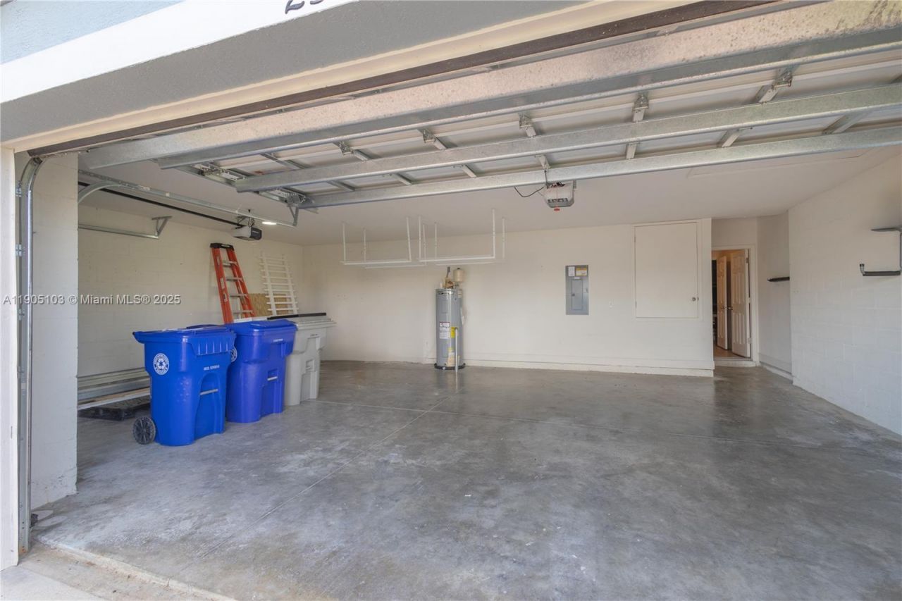 2547 Saint Lucia Cir, Vero Beach, FL 32967 Photo