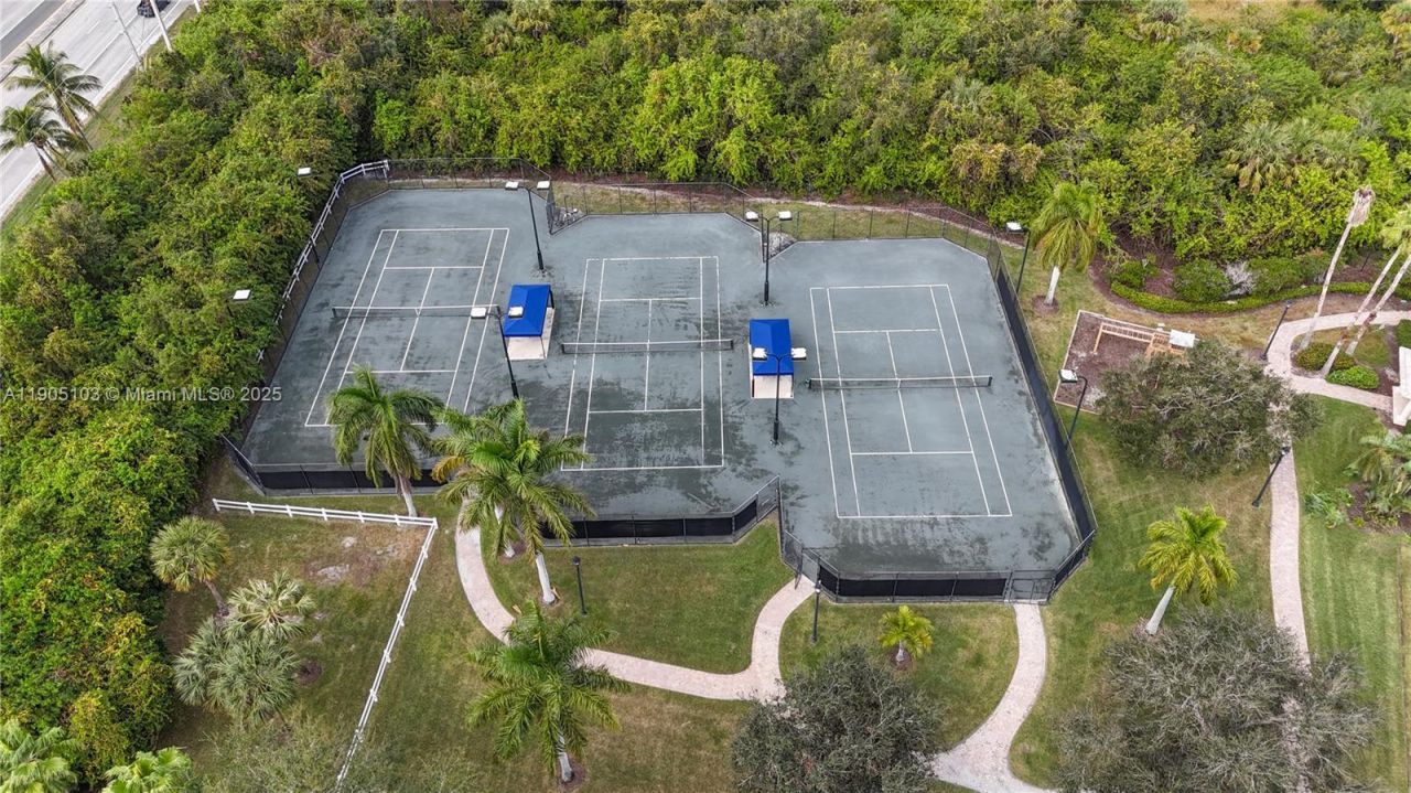2547 Saint Lucia Cir, Vero Beach, FL 32967 Photo