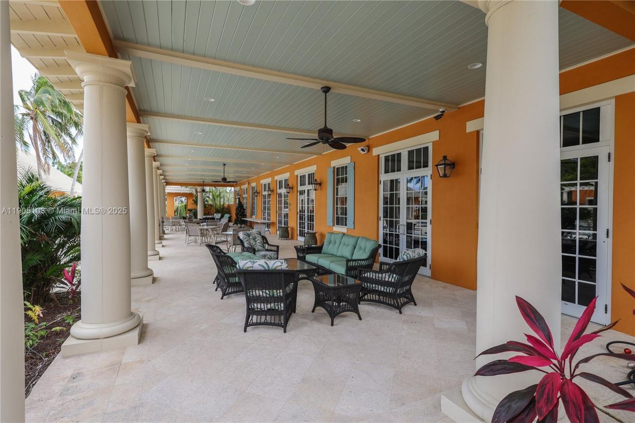 2547 Saint Lucia Cir, Vero Beach, FL 32967 Photo