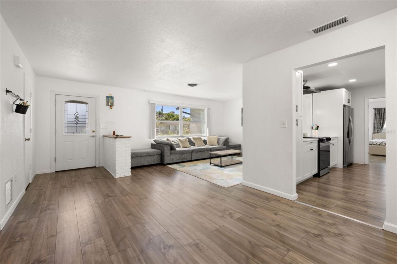 3790 60th Street N, Saint Petersburg, FL 33710 Photo