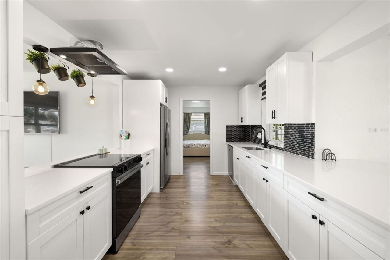 3790 60th Street N, Saint Petersburg, FL 33710 Photo