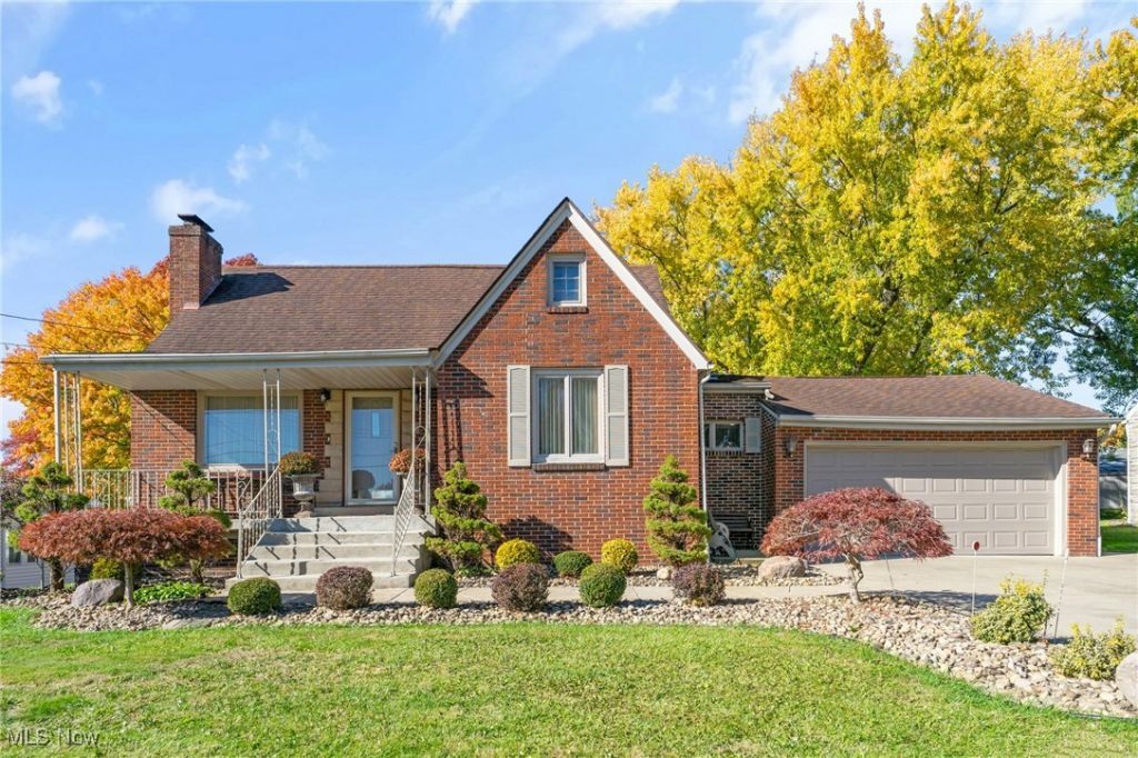 576 Breetz Drive, Campbell, OH 44405 Main Photo