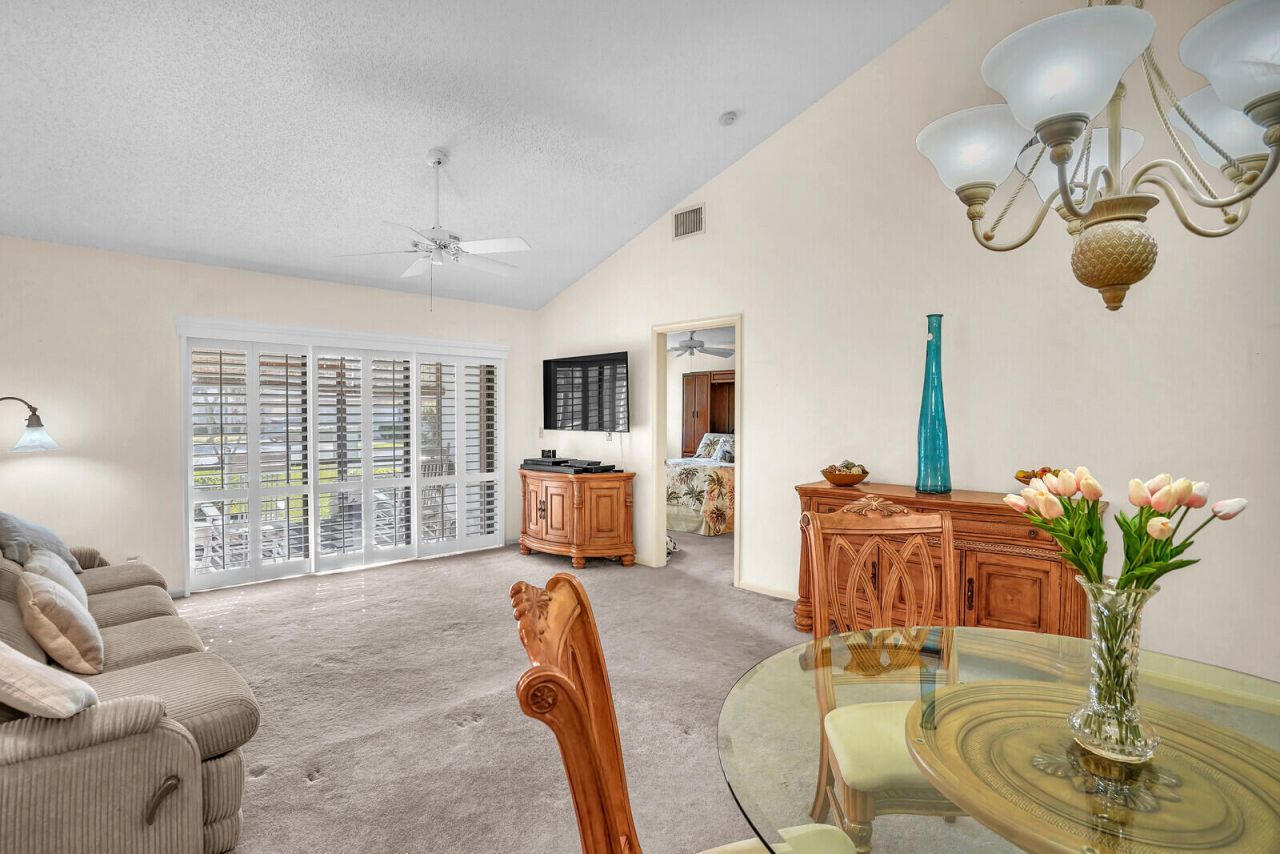 117 Sunshine Boulevard, Royal Palm Beach, FL 33411 Photo