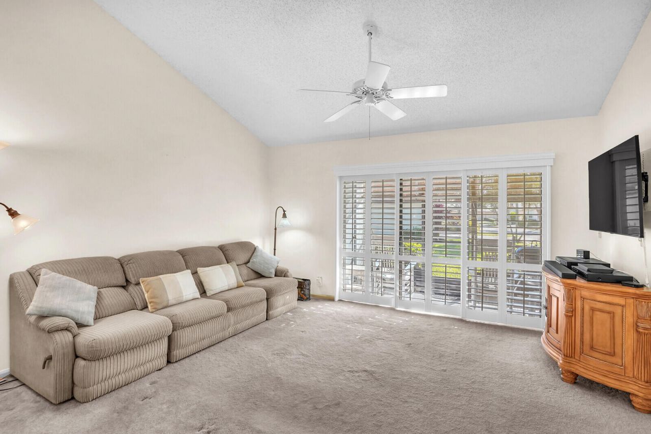 117 Sunshine Boulevard, Royal Palm Beach, FL 33411 Photo