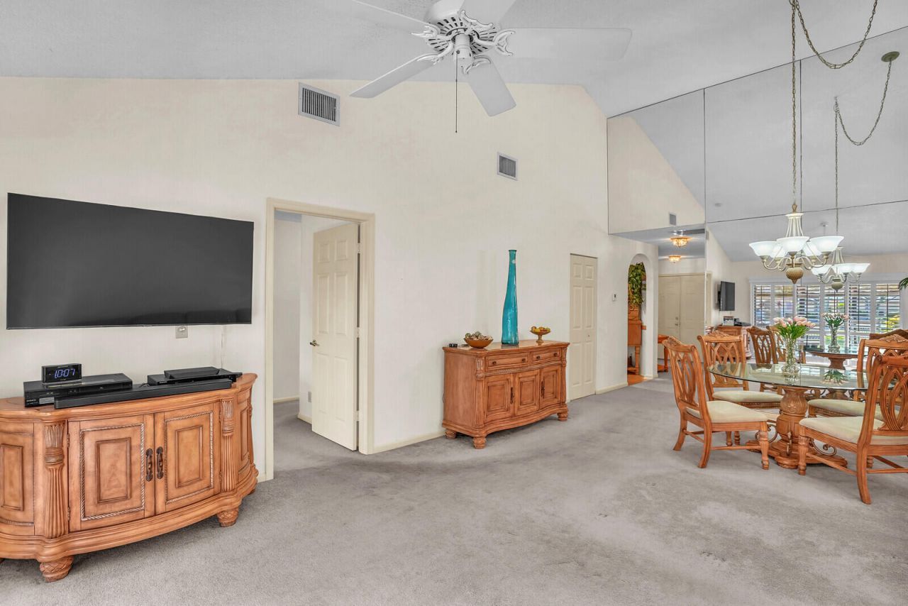 117 Sunshine Boulevard, Royal Palm Beach, FL 33411 Photo