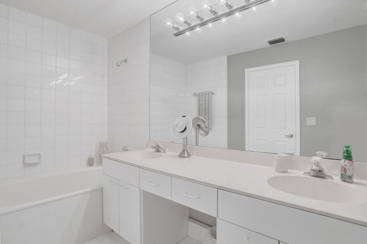 117 Sunshine Boulevard, Royal Palm Beach, FL 33411 Photo