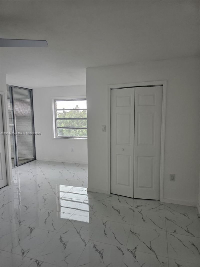 3910 Inverrary Blvd, Unit 703-B, Lauderhill, FL 33319 Photo