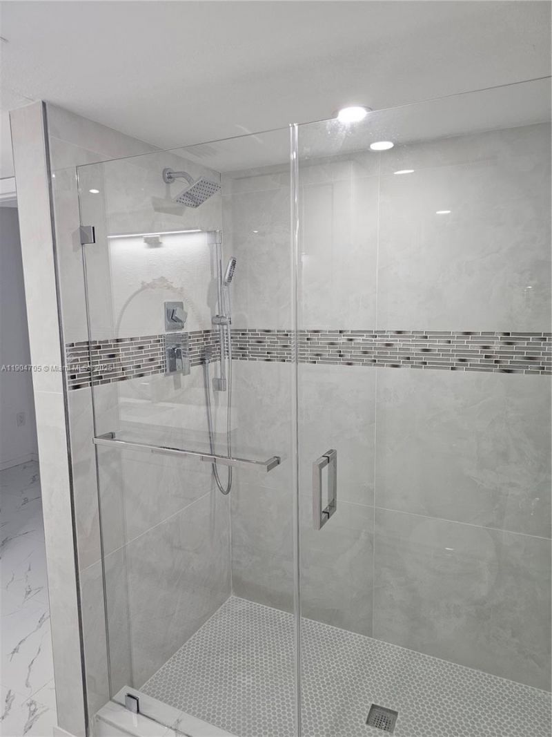 3910 Inverrary Blvd, Unit 703-B, Lauderhill, FL 33319 Photo