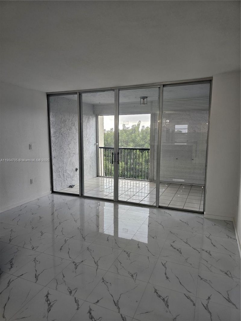 3910 Inverrary Blvd, Unit 703-B, Lauderhill, FL 33319 Photo