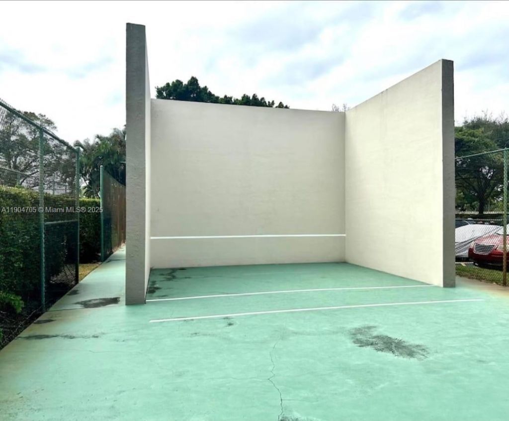 3910 Inverrary Blvd, Unit 703-B, Lauderhill, FL 33319 Photo