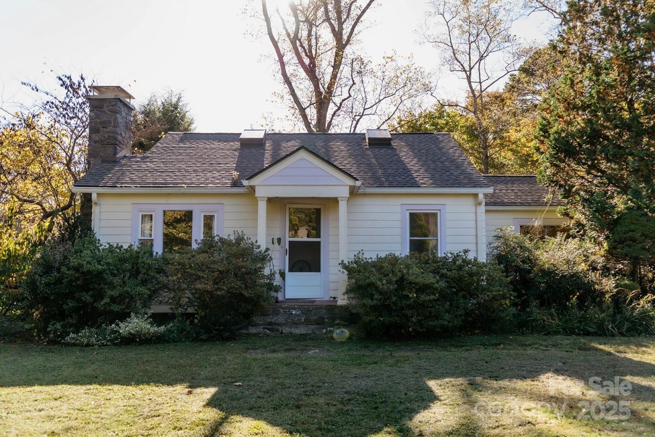 95 Aurora Drive, Asheville, NC 28805 Main Photo