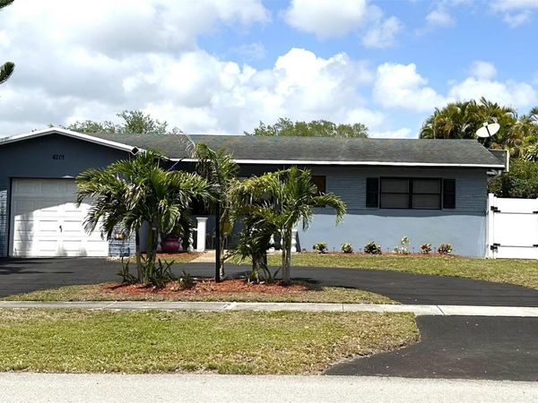 4201 Thomas St, Hollywood, FL 33021