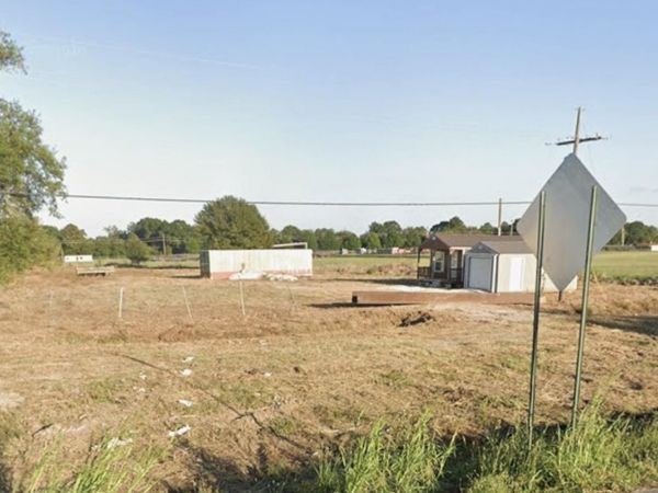 1251 Evangeline Thrwy, Broussard, LA 70518