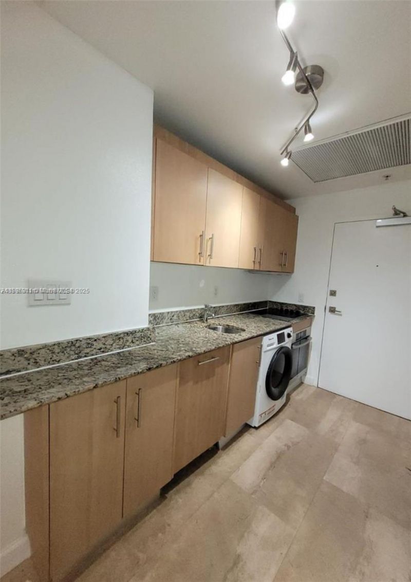 10275 Collins Ave, Unit 111, Bal Harbour, FL 33154 Photo