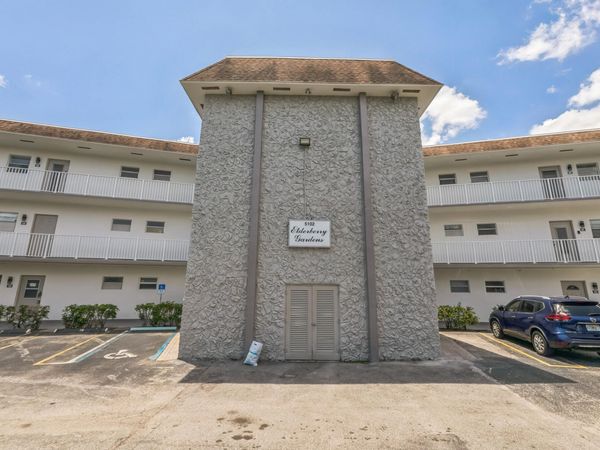5102 NW 36th Street, Unit 408, Lauderdale Lakes, FL 33319