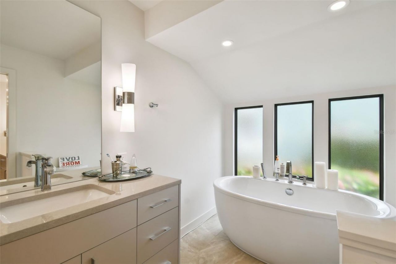 4202 Saltwater Boulevard, Tampa, FL 33615 Photo