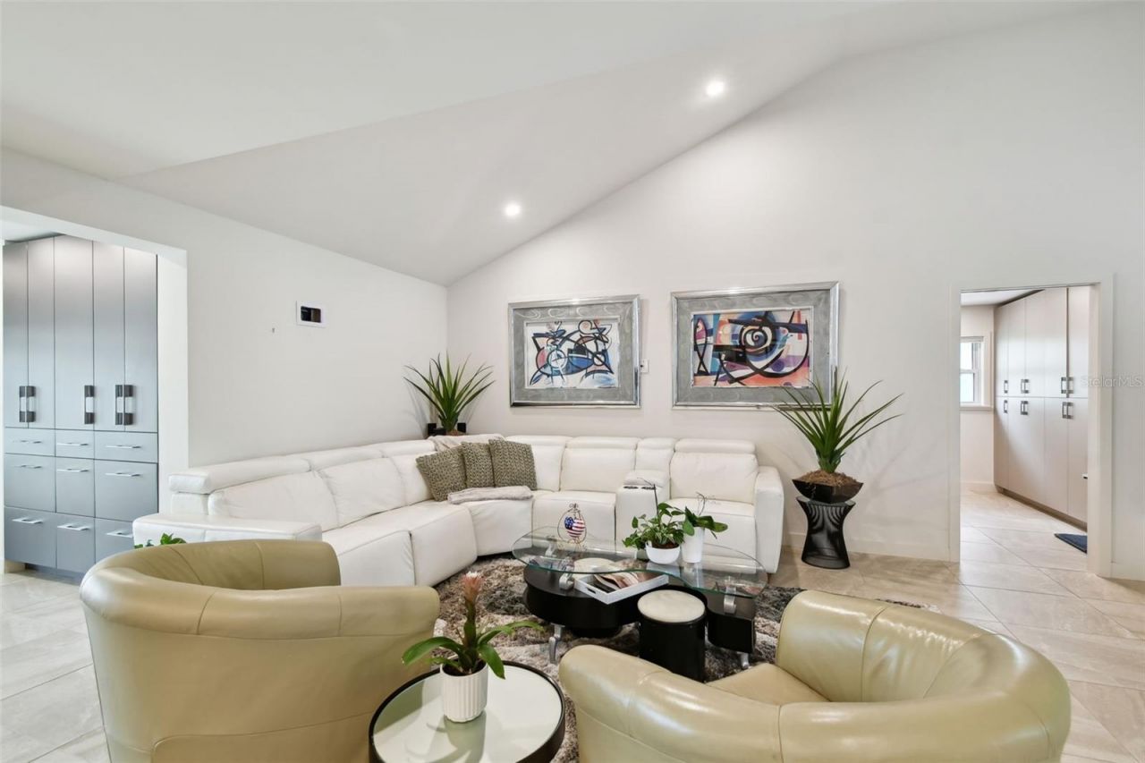 4202 Saltwater Boulevard, Tampa, FL 33615 Photo