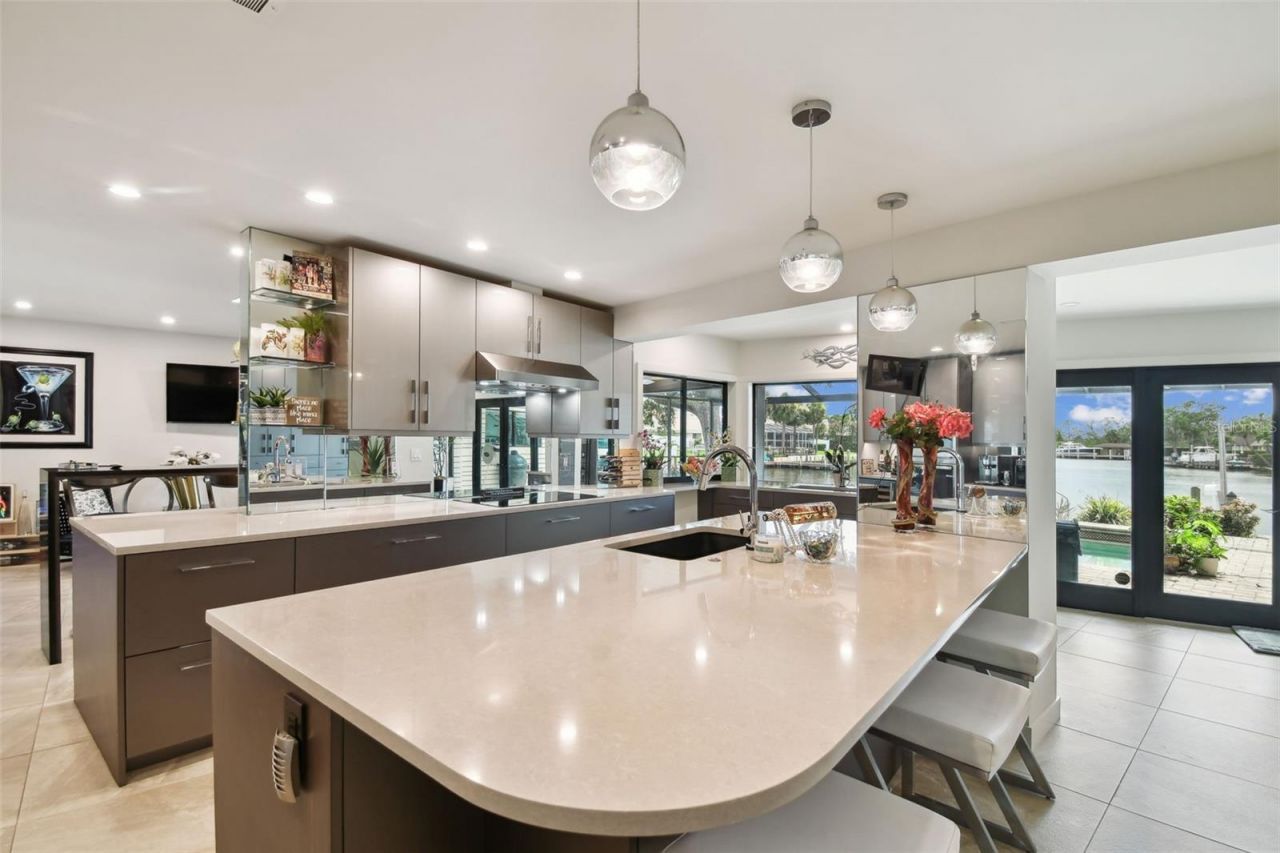 4202 Saltwater Boulevard, Tampa, FL 33615 Photo