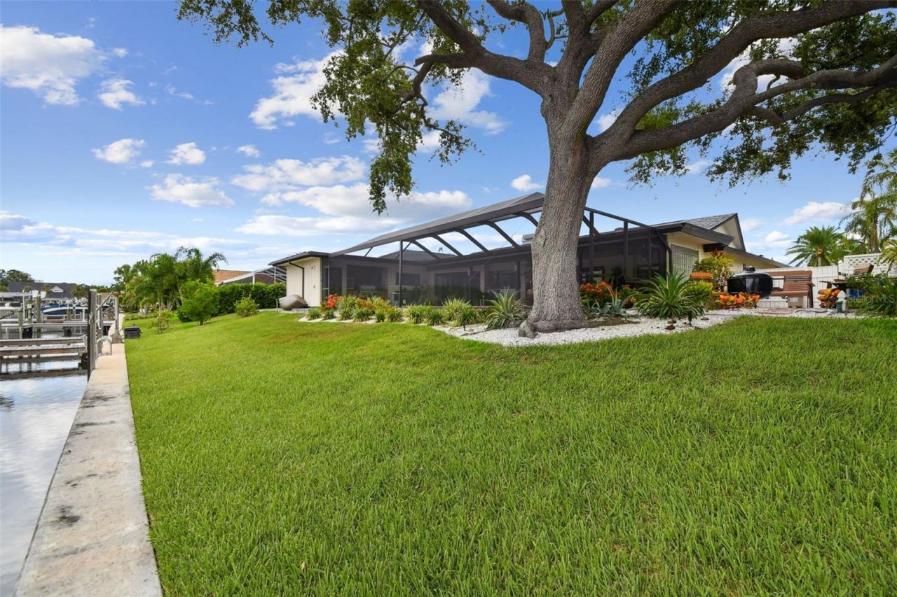 4202 Saltwater Boulevard, Tampa, FL 33615 Photo