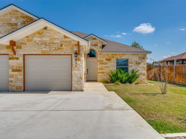 301 Navarro WAY, Unit 29B, Seguin, TX 78155