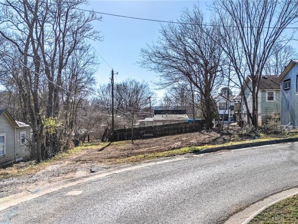 171 E Meadow Street, Fayetteville, AR 72701