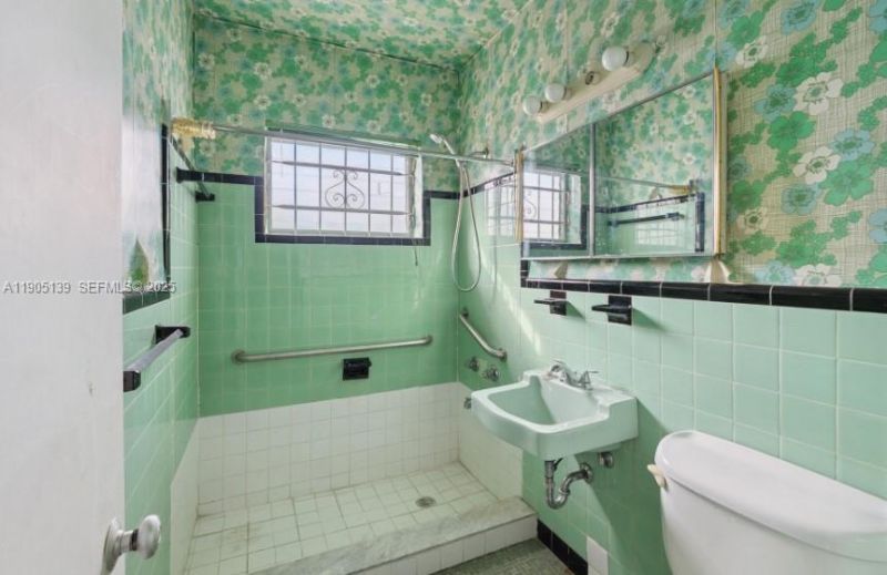 940 NW 67th St, Miami, FL 33150 Photo