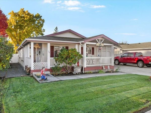 356 Marian Avenue, Unit 40, Central Point, OR 97502