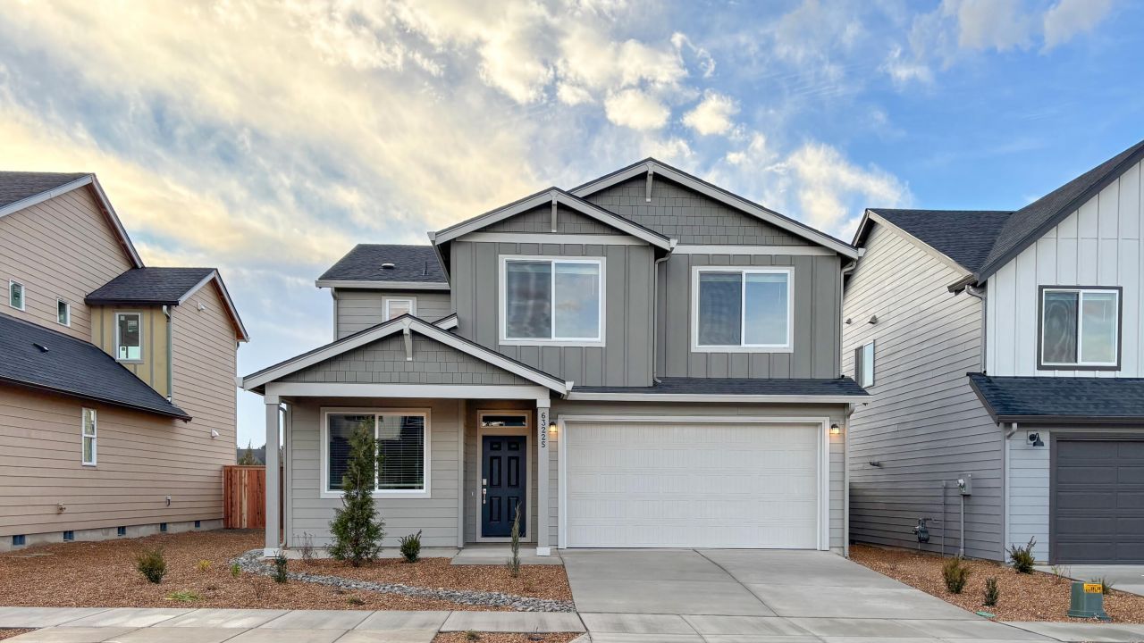 63225 NE Carly Ln, Bend, OR 97701 Main Photo