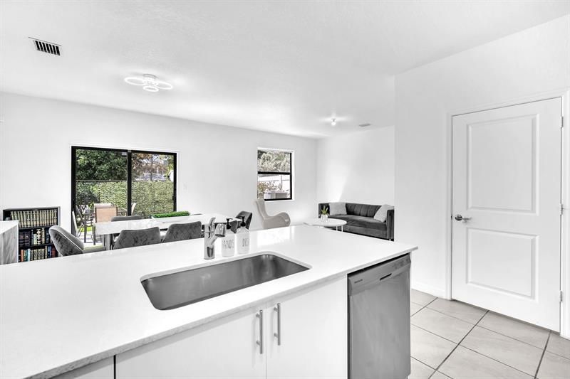 20308 NW 6th Pl, Miami Gardens, FL 33169 Photo