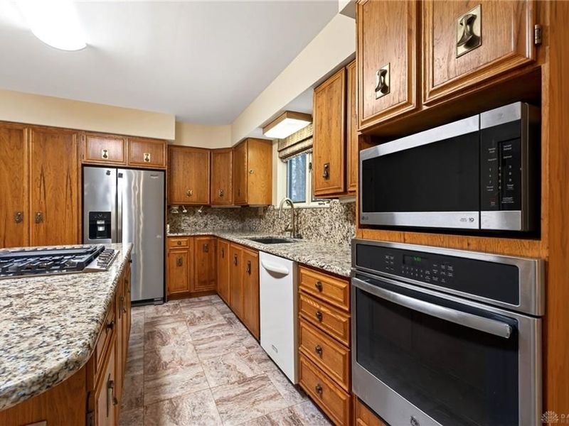 457 Merrick Drive, Beavercreek, OH 45434 Photo 24