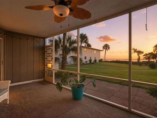 725 MANATEE AVENUE, Unit 725, HOLMES BEACH, FL 34217