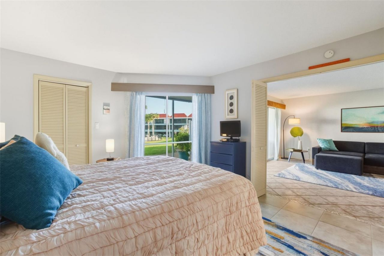 725 Manatee Avenue, Unit 725, Holmes Beach, FL 34217 Photo