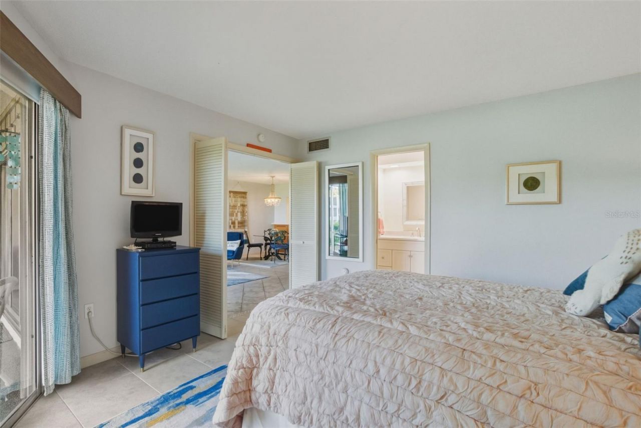 725 Manatee Avenue, Unit 725, Holmes Beach, FL 34217 Photo