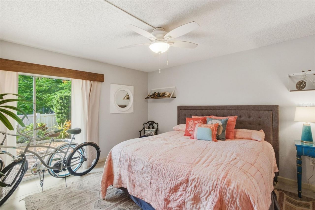 725 Manatee Avenue, Unit 725, Holmes Beach, FL 34217 Photo