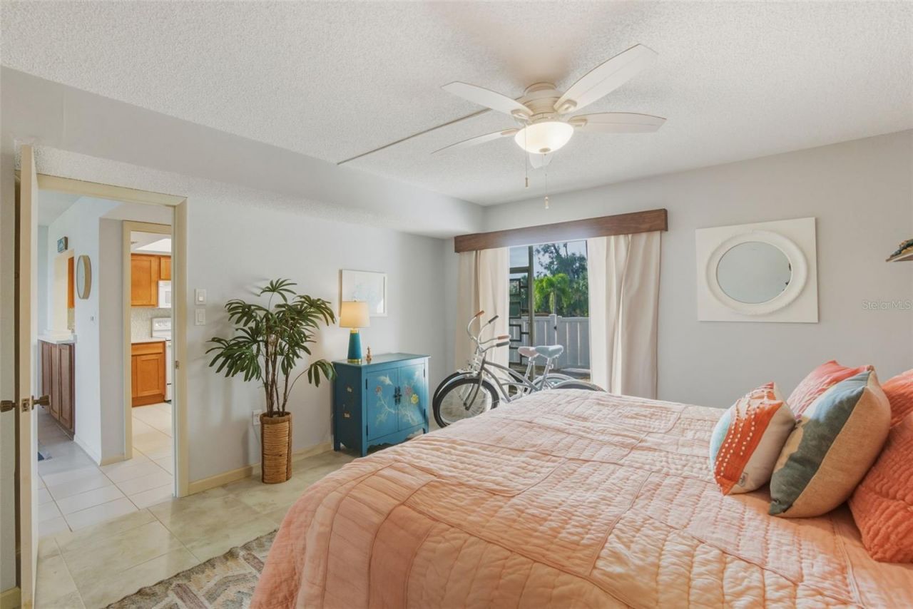 725 Manatee Avenue, Unit 725, Holmes Beach, FL 34217 Photo