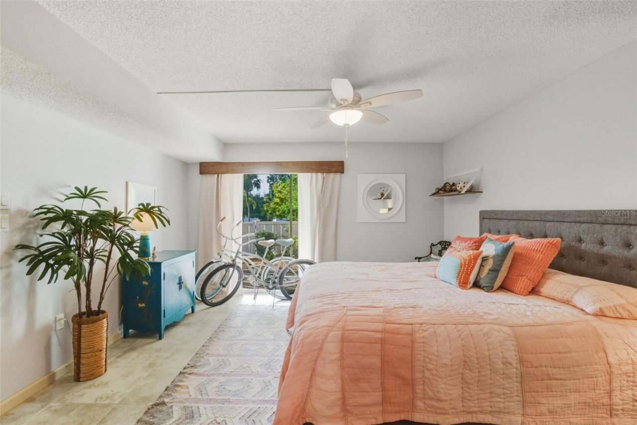 725 Manatee Avenue, Unit 725, Holmes Beach, FL 34217 Photo