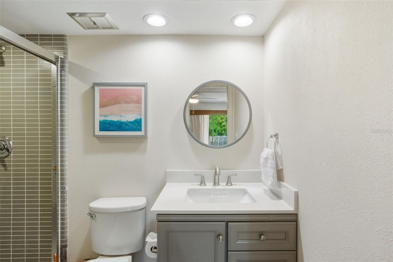 725 Manatee Avenue, Unit 725, Holmes Beach, FL 34217 Photo