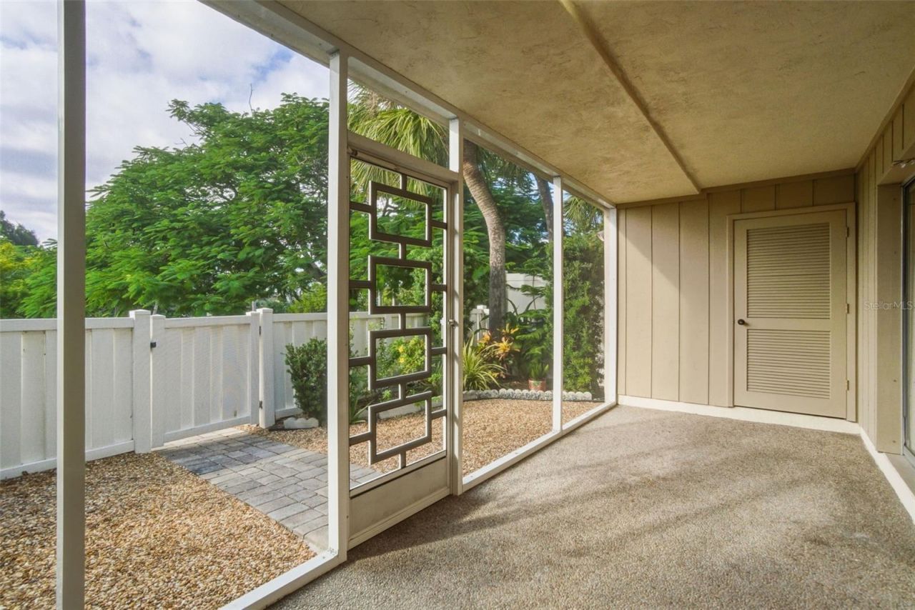 725 Manatee Avenue, Unit 725, Holmes Beach, FL 34217 Photo