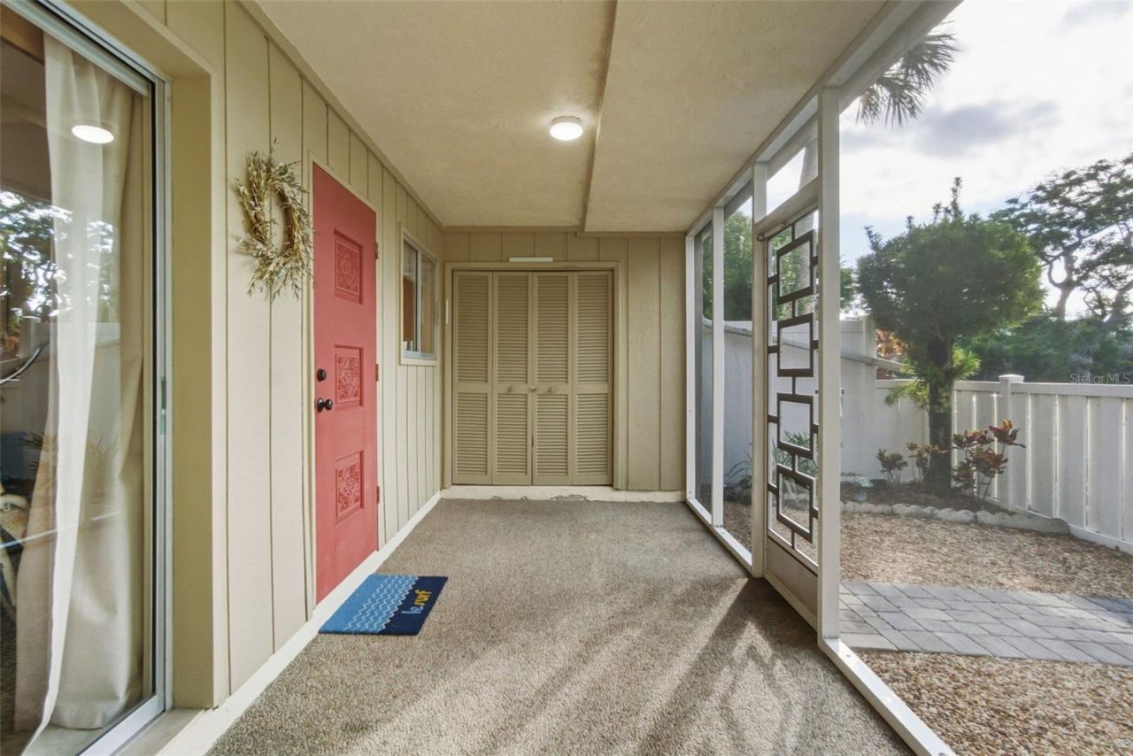 725 Manatee Avenue, Unit 725, Holmes Beach, FL 34217 Photo