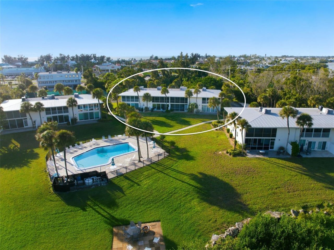 725 Manatee Avenue, Unit 725, Holmes Beach, FL 34217 Photo