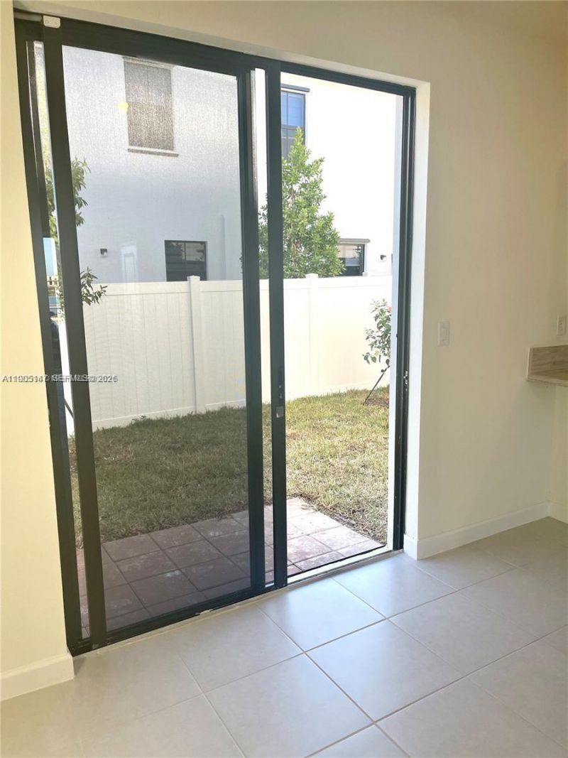 3338 W 112th St, Hialeah, FL 33018 Photo