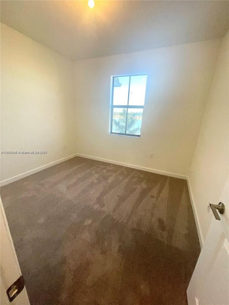 3338 W 112th St, Hialeah, FL 33018 Photo