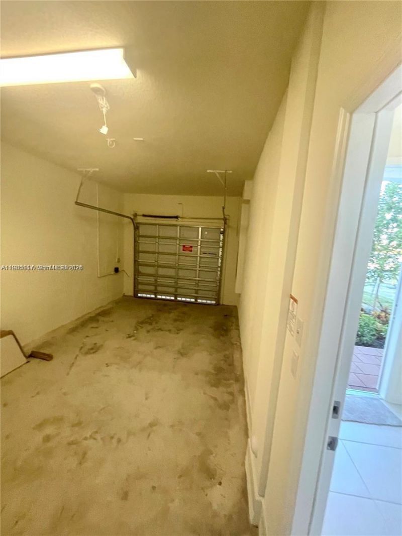 3338 W 112th St, Hialeah, FL 33018 Photo