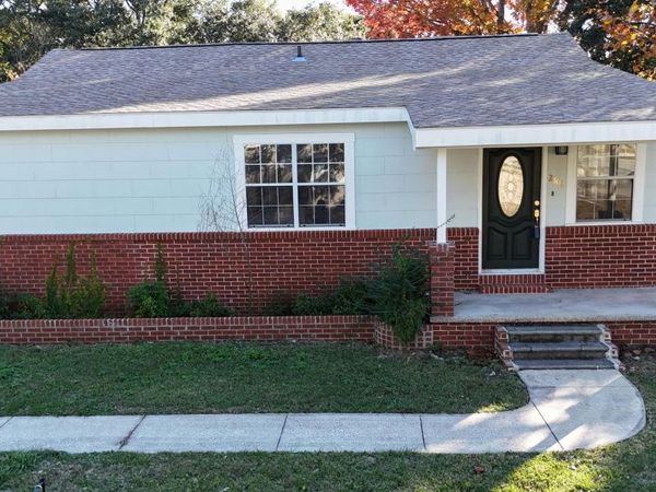 2302 Wilson Avenue, Pascagoula, MS 39567